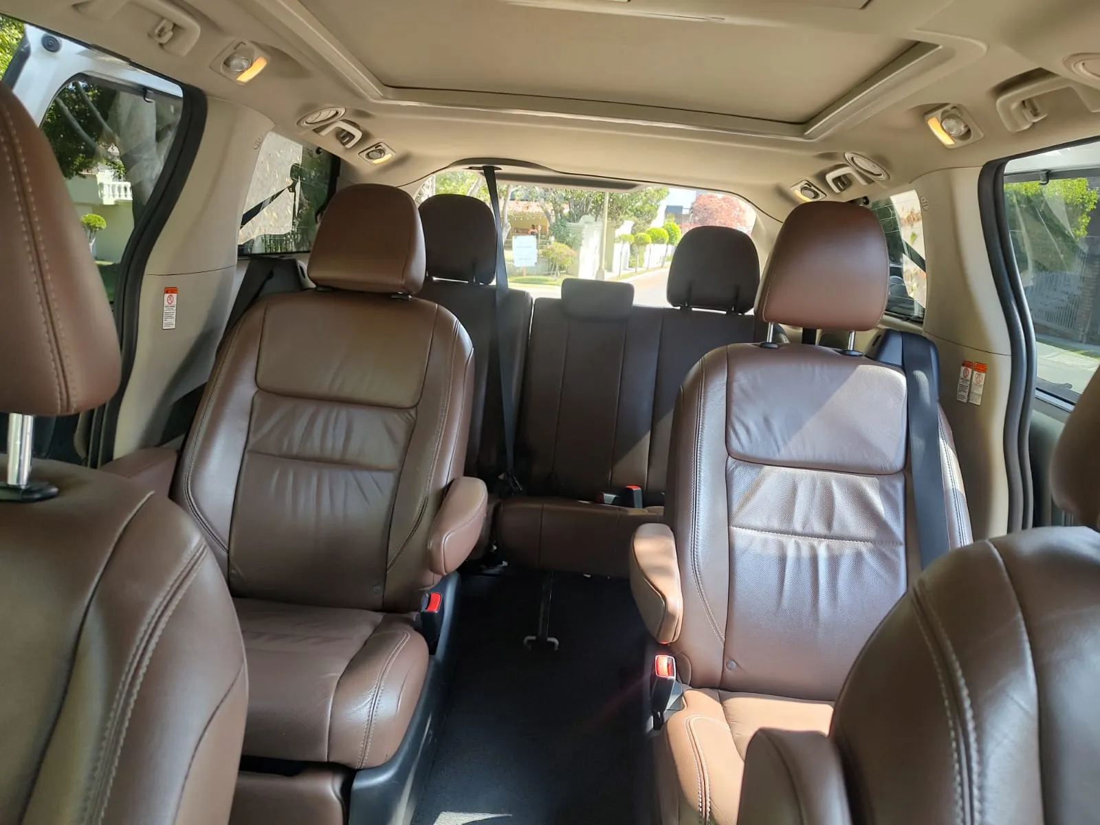 Toyota Sienna de Orellis Logistic